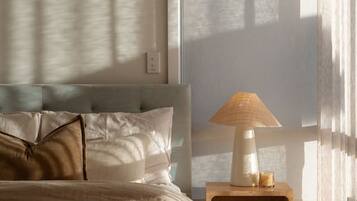 Bureau, fer et planche Ă repasser, lit parapluie, Wi-Fi