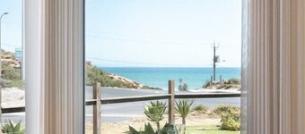 The Nook Studio ~ 1 bedroom ~ stunning ocean views