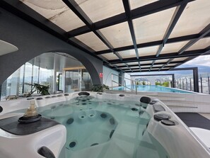 A heated pool - Luxury Studio in Harmony - Best Area Quito, Pool, Gym & Fast WiFi (Quito)