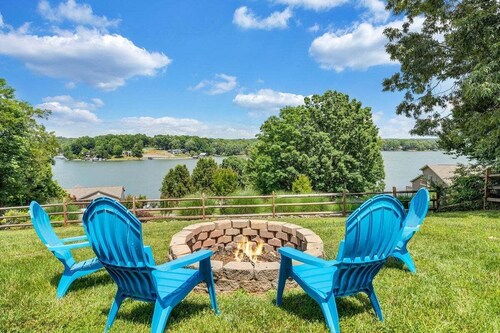 Lake Lookout - Private Home With Lake Views & Game Room