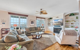 House, Multiple Beds, Kitchen (LAKE Lookout) | Living area