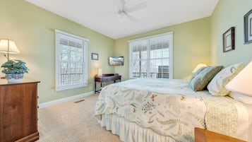 House, Multiple Beds, Kitchen (LAKE Lookout)