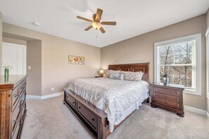 House, Multiple Beds, Patio (Serenity Shores) - Serenity Shores - Private Lakefront Home With Dock (Moneta)