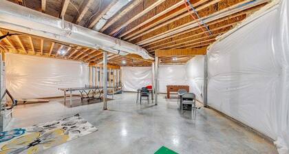 Serenity Shores - Private Lakefront Home With Dock