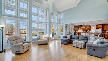 House, Berbilang Katil, Patio (Serenity Shores) | Ruang tamu