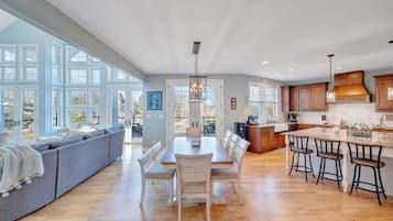 6 habitaciones, decoración personalizada y muebles diferentes