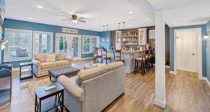 Serenity Shores - Private Lakefront Home With Dock