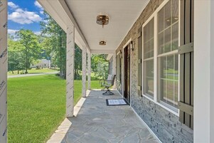 独立别墅, 多张床, 使用泳池 (Lakeview Village East) | 客房景观