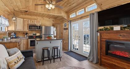 Wine Trail Retreat | Lake Views | Fire Pit | 12