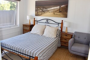 3 slaapkamers, een strijkplank/strijkijzer, beddengoed