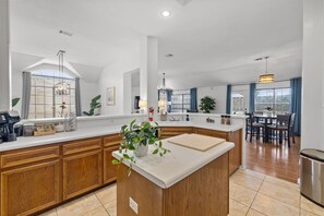 Private kitchen - Luxury Austin Retreat w/Hot Tub & Fireplace - 4BR (Austin)