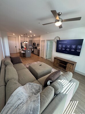 Imagen sin descripción, 3 de 42, botón