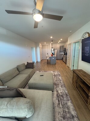 Imagen sin descripción, 4 de 42, botón