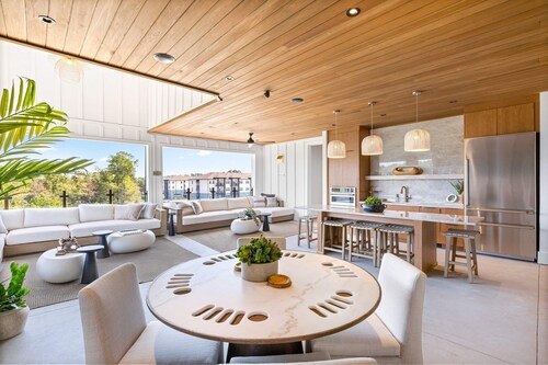 Willow Cove Retreat, Serene Luxury 2BR in Highly Sought Nexton