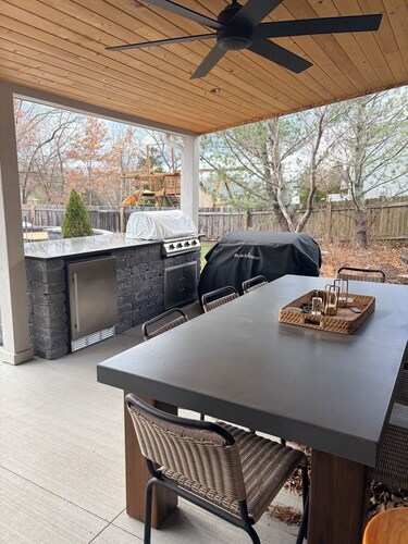 World Cup Luxury in Lees Summit, MO!  Situated only 8 miles/14km from Arrowhead