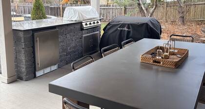 World Cup Luxury in Lees Summit, MO! Situated only 8 miles/14km from Arrowhead