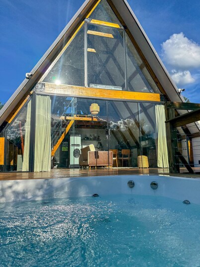 Chalé Folk Village Moderno com jacuzzi