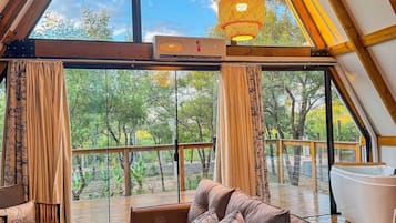 Chalet | Living area