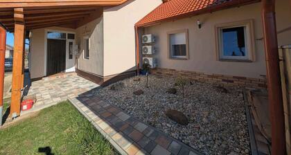 Holiday home with Wi-Fi and air conditioning