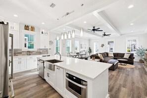 Fridge, microwave, oven, stovetop - Highland Parks, Resort-Style Pool! LSV/Golf Cart & 6 Bikes! (Santa Rosa Beach)