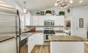 Luokittelematon kuva, 4 kautta 16, painike