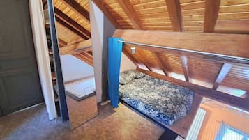 3 chambres, fer et planche à repasser, Wi-Fi, draps fournis