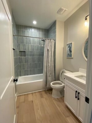 Bathroom - 5BR Baby Friendly | Private Pool | Steps to Beach | Fort Morgan, Gulf Shores (Gulf Shores)