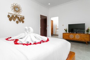 Vila, 1 kamar tidur, balkon | Seprai katun Mesir, seprai premium, dan ruang kerja ramah laptop