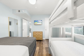 2 slaapkamers, een strijkplank/strijkijzer, gratis wifi, beddengoed
