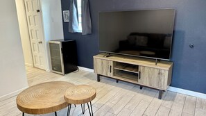 Unclassified image, 5 of 19, button