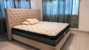 2 habitaciones, tabla de planchar con plancha y wifi gratis 