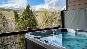 Baignoire à remous extérieure