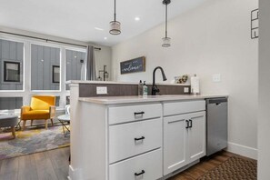 Interior - SkyBox|Rooftop|Downtown (Traverse City)