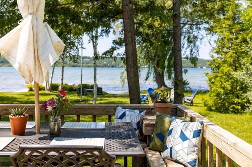 Camp Birch: Waterfront Home on Lake Leelanau