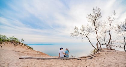 Bay Park 32: Downtown Condo!