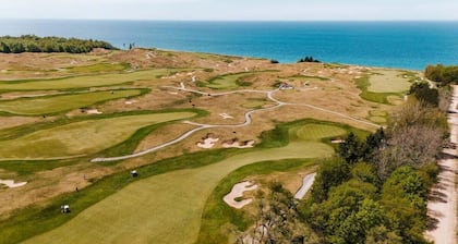 The Farm at Arcadia: Newly Renovated Golf Retreat