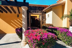 Exterior detail - PARADISE Spacious 3-bedroom villa in Cabo San Lucas (Cabo San Lucas)