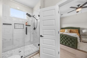 Hair dryer - Newly built Med ctr/NRG/downtown /3bd/3bth (Houston)