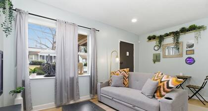 2 Bedroom Near Beltline, Mercedes Benz Stadium & State Farm Arena
