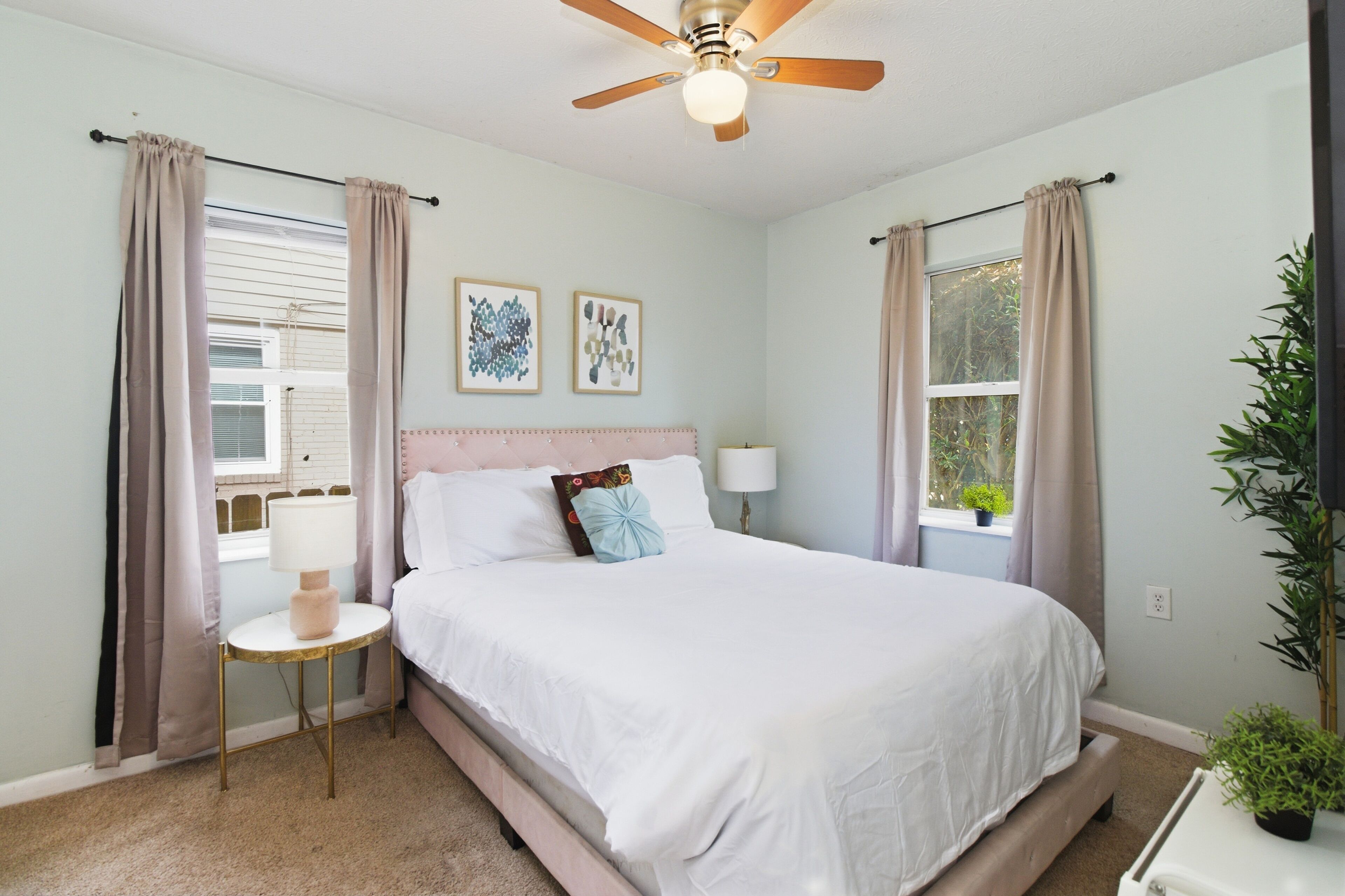 Strykejern/-brett, wi-fi og sengetøy