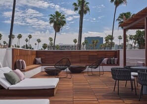 Terrace/patio - The Ivory (Los Angeles)
