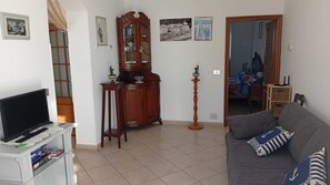 Living area - 30m from the beach| Waterfront apartment (Riva Trigoso)