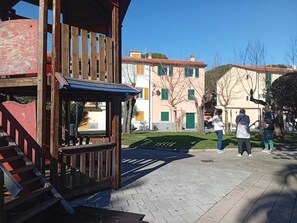 Children’s area - 30m from the beach| Waterfront apartment (Riva Trigoso)