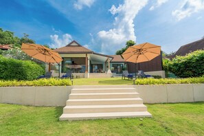 Exterior - Elegante villa neuve avec piscine sur la plage, vue imprenable (Koh Samui)