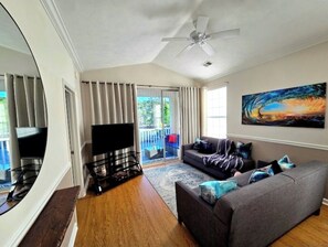 Unclassified image, 5 of 23, button - Charming High Tides Condo in Myrtle Beach with pool access includes Pack N Play (Myrtle Beach)