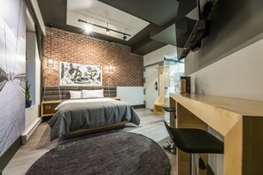 Comfort Double Room, City View - La Suite Hotel (Shawinigan)
