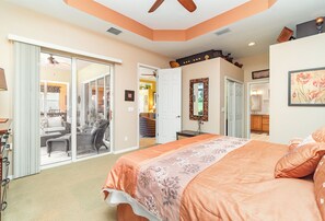 Unclassified image, 4 of 11, button - Charming 2-bedroom house in the gorgeous Port Charlotte Riverwood Community. (Port Charlotte)