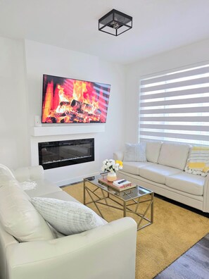 Unclassified image, 5 of 34, button - Fort Delight 3 bedroom house Netflix/wifi/Free parking (Fort Saskatchewan)