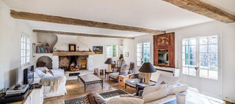 MAISON PROVENÇALE AVEC PISCINE