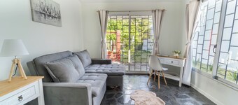 Casa Tulia. Tu estadía perfecta! Piscina y Jardines de ensueño!!